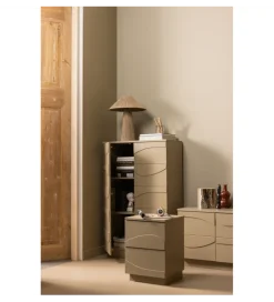 Komoda TEO 116 cm drewno sosny mud