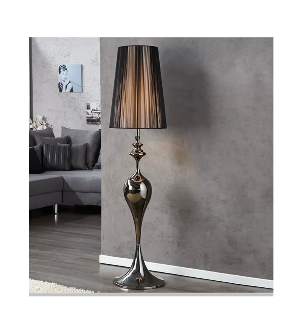 Lampa podłogowa Lucie czarna